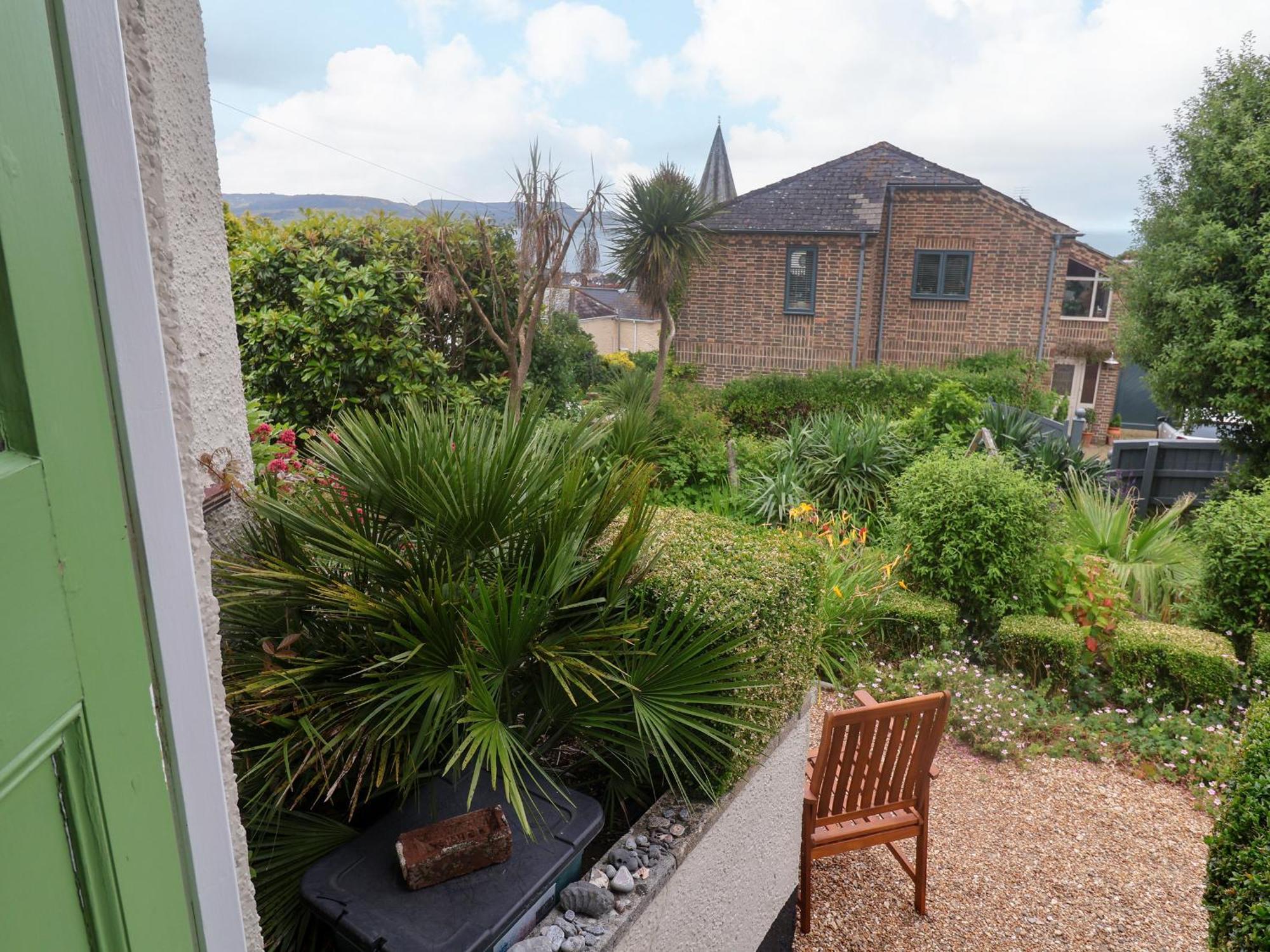 The Apartment At Queen Anne'S Lodge Lyme Regis Kültér fotó